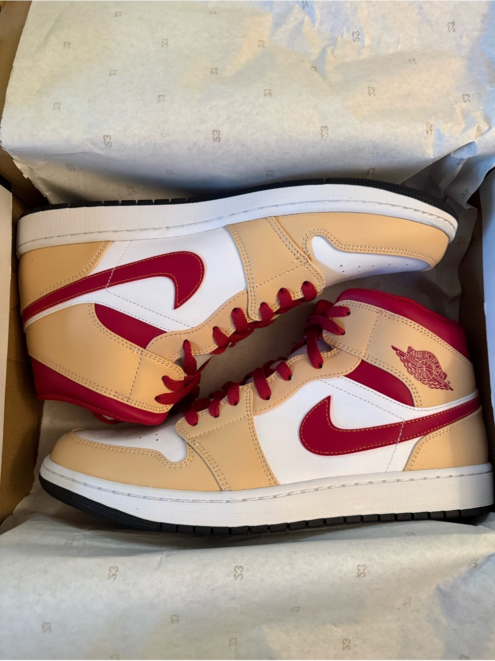 Jordan• 1 Mid in White Onyx, Light Curry, White